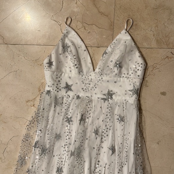 Sparkly Silver Star Long Gown Maniju Small - Picture 2 of 4